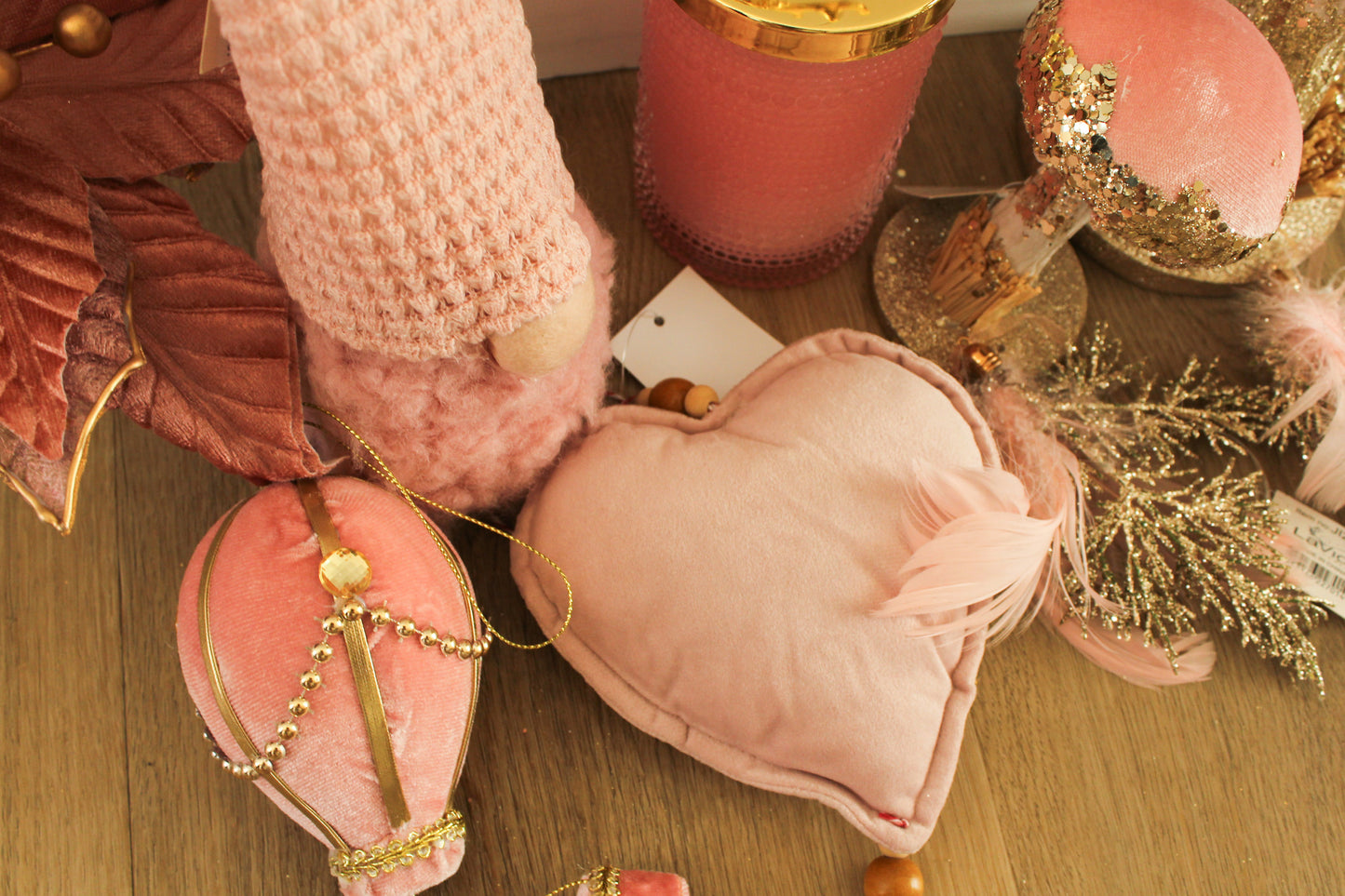 Velvet pink heart decoration