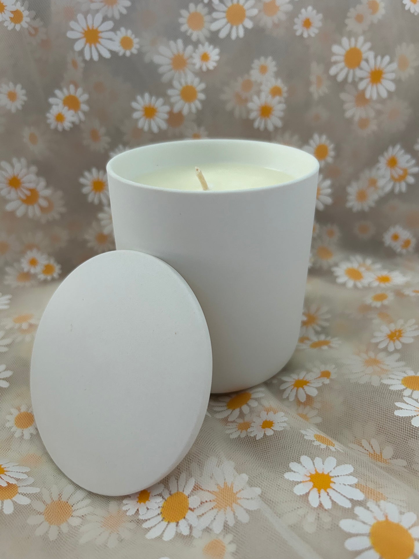 Ceramic Japanese Honeysuckle Candle