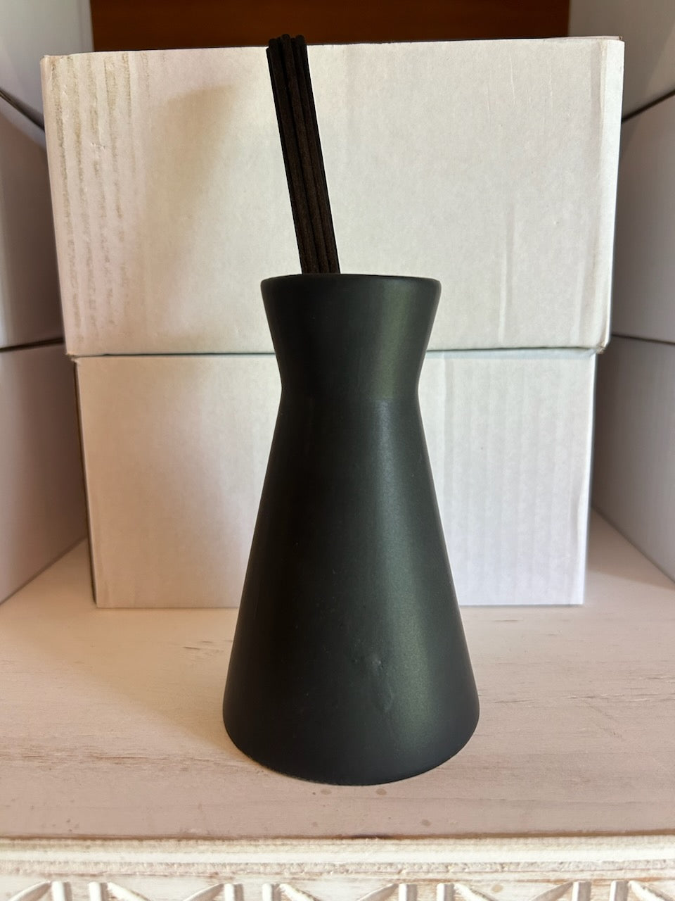 Black diffuser