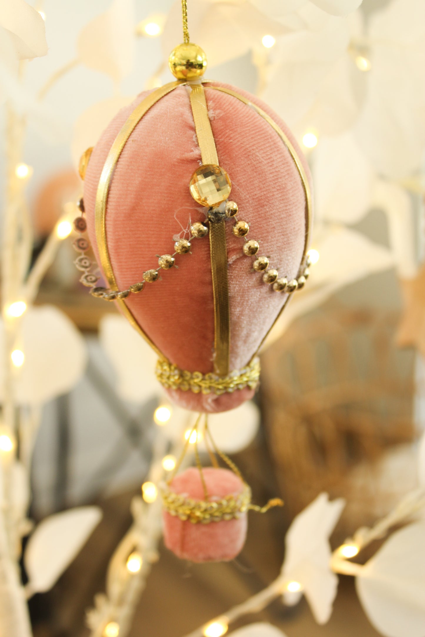 Velvet hot air balloon decoration