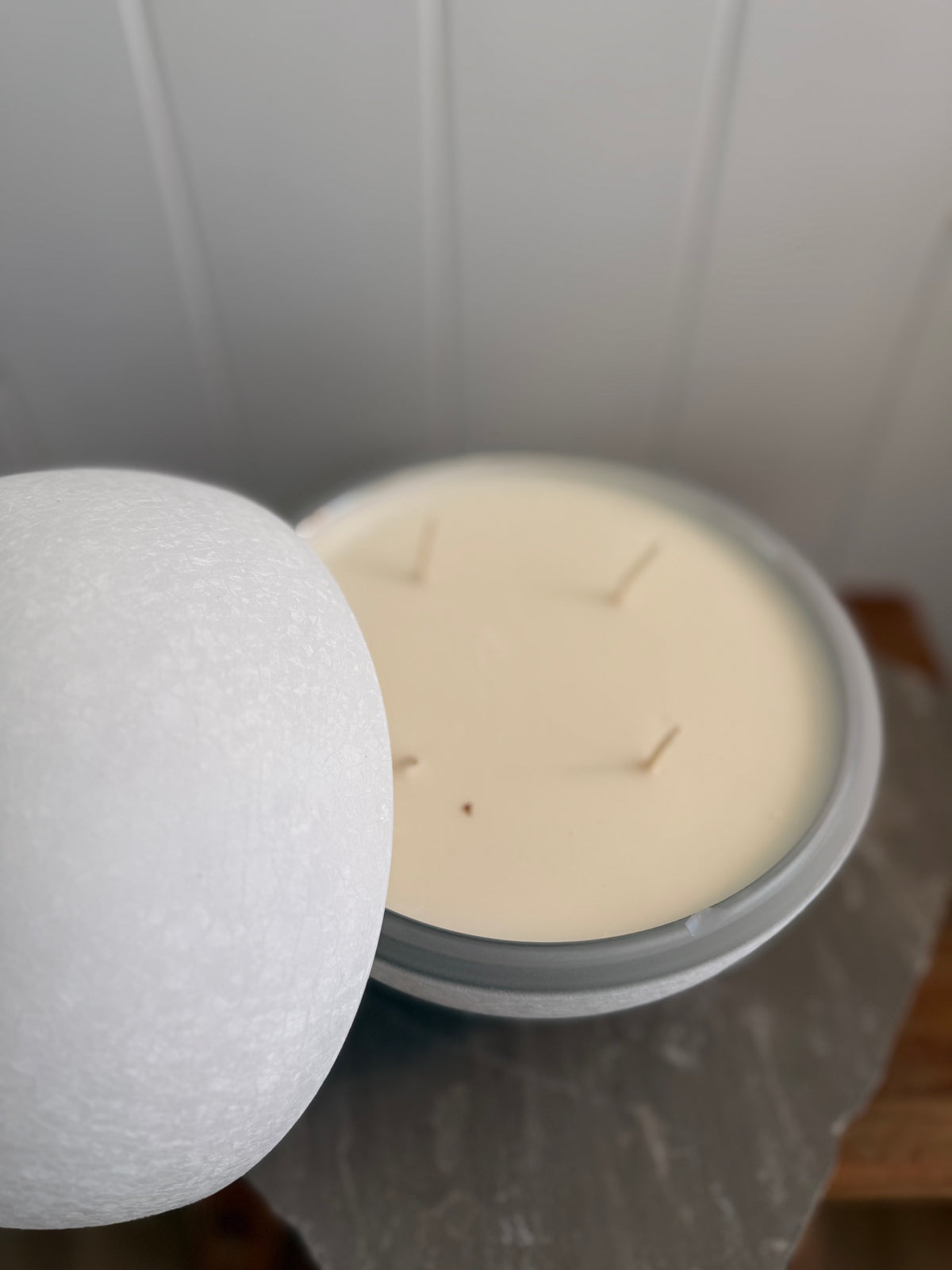 XL Christmas bauble candle