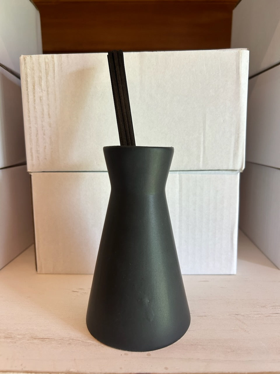 Black diffuser